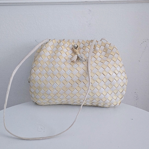 Bottega Veneta Handbags - Bottega Veneta vintage woven leather crossbody clutch bag